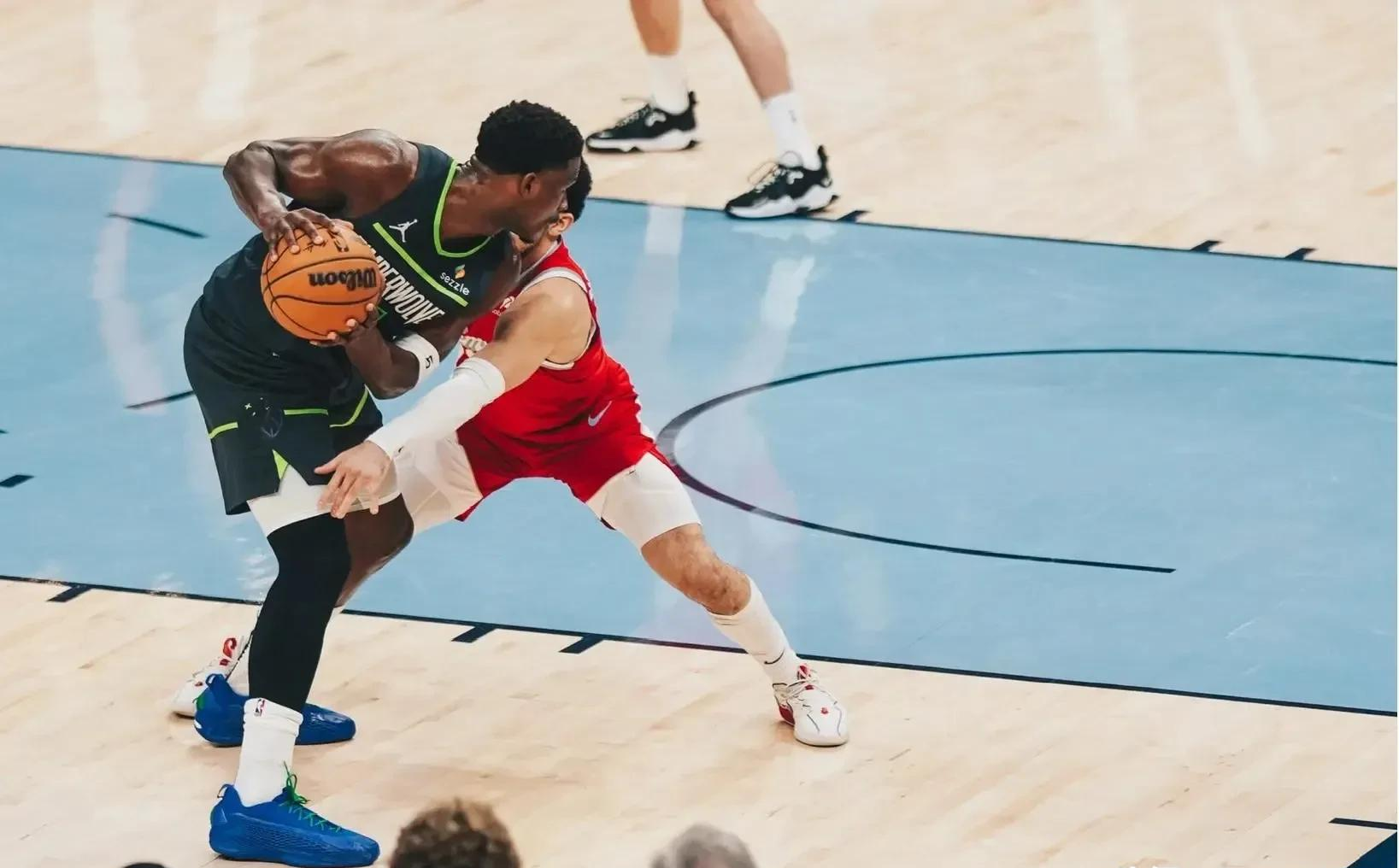 三亿官方网站 -加时末段体能课后，多特蒙德防线松动备战NBA常规赛，媒体盛赞，轮换策略成焦点的简单介绍