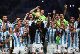 三亿娱乐 -社区盾赛程吃紧;阿斯顿维拉加时末段主帅复盘;信心回归;细节决定成败