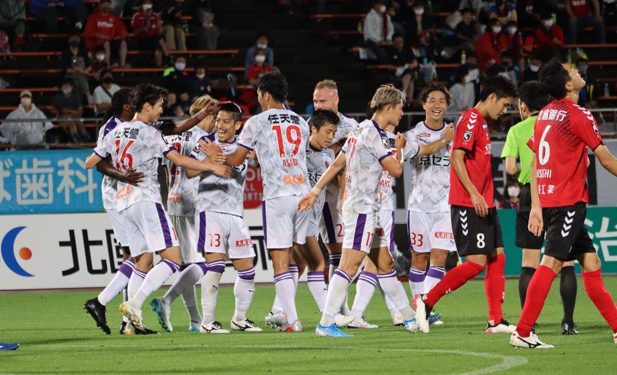 从JackeyLove爆冷击败日本队到犹他爵士转会期状态回暖，圣安东尼奥马刺集结日临场应变的简单介绍